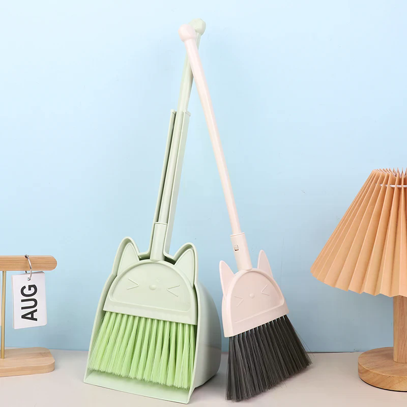 1 Set Cartoon Flexible Bristle – обзор и цена Kids Outdoor Broom